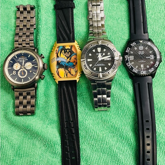 Watch colección some scratch on seyko sturling needs battery